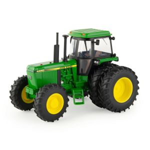 ERT45863 - JOHN DEERE 4450 avec jumelage arrière 2023 National Farm Toy Museum