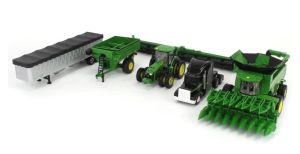 ERT45955 - Set JOHN DEERE - moissonneuse 9X 1100 avec camion et remorque et tracteur 8R 370 et remorque