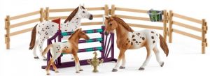 SHL42433 - Figurines et accessoires de l'univers HORSE CLUB - Kit L’entraînement au concours avec Chevaux Appaloosa