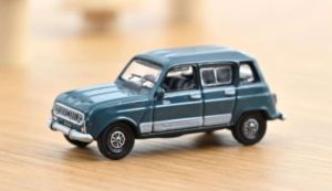 NOREV510089 - Voiture de 1986 couleur verte - RENAULT 4