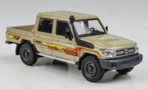 PAR64-55685 - Voiture de 2014 couleur sable - TOYOTA Land Cruiser LC79