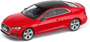SPA5011715031 - Voiture coupé de 2016 rouge – AUDI RS 5