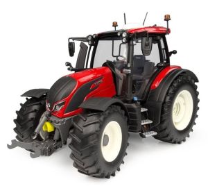 UH6877 - Tracteur de 2021 couleur rouge - VALTRA N175