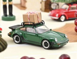 NOREV750070 - Voiture de 1978 couleur verte - Noël - PORSCHE 911 turbo