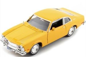 MMX79042JAUNE - Voiture de 1974 couleur jaune – FORD Maverick