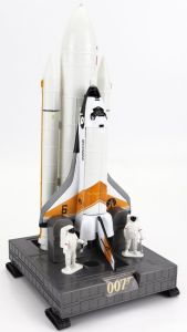 MMX79847 - Engin du fils JAMES BOND 007 - Space Shuttle avec figurines