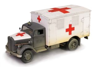 FOV801101A - Ambulance de la seconde guerre mondiale de couleur blanc et vert - OPEL-BLITZ 3.6-6700A KFZ.305