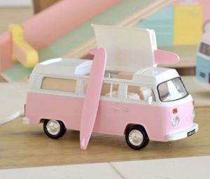 NOREV841102 - Van de 1973 couleur rose - Jet Car - VW Combi T2 camper