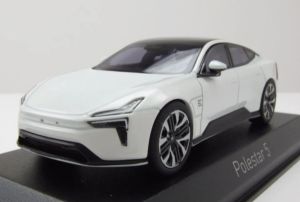 NOREV875010 - Voiture de 2025 couleur blanche - POLESTAR  5