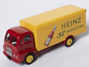 DIN920 - Camion porteur aux couleur HEINZ – GUY VAN – Reproduction ATLAS