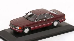 MXC940035124 - Voiture de 1980 couleur rouge - MERCEDES 560 SEC