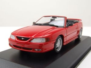 MXC940085630 - Voiture cabriolet de 1994 couleur rouge – FORD mustang