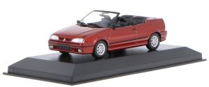 MXC940113731 - Voiture cabriolet de 1992 couleur rouge métallisé – RENAULT 19