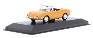 MXC940121230 - Voiture de 1968 couleur jaune - Fiat 850  Sport Spider