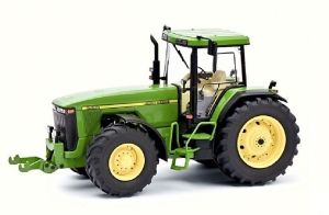SCH7892 - Tracteur avec boîte promotionnelle – JOHN DEERE 8400
