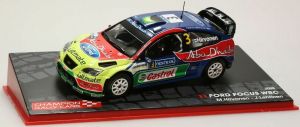 AKI0079 - Voiture de rallye FORD Focus WRC 2008 version Champion Rally Cars équipage M.Hirvonen - J.Lehtinen