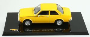 Voiture berline CHEVROLET Chevette SL de 1979 de couleur jaune