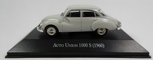 Voiture berline  4 portes AUTO UNION 1000S de 1960 de couleur grise vendue en blister