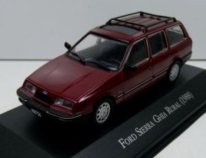 MAGARGAQV24 - Voiture de 1988 couleur bordeaux avec livret - FORD Sierra GHIA rural