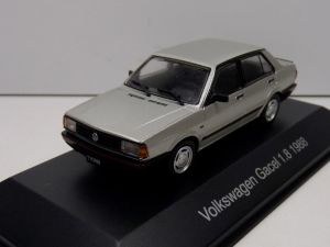 MAGARGAQV25 - Voiture de 1988 couleur grise métallisé avec livret – VW Gacel 1.8