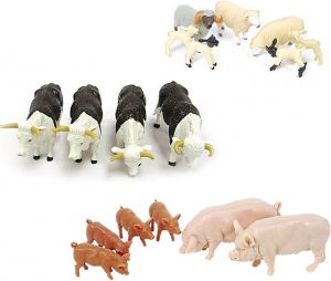 BRI43096 - Lot de 17 animaux : 4 vaches, 2 cochons, 4 porcelets, 2 moutons, 1 bélier et 4 agneaux