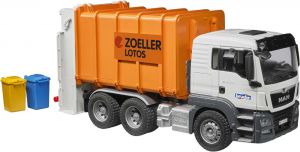 BRU3762 - Camion poubelle 6x4 MAN TGS orange avec conteneurs jouet BRUDER