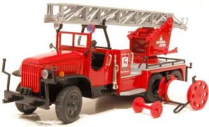 CON1048 - Camion de pompier MAGIRUS 6x4 avec échelle