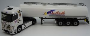 Camion 4x2 MERCEDES Actros 5 Streamspace avec semi citerne alimentaire 3 essieux aux couleurs des transports Delisle