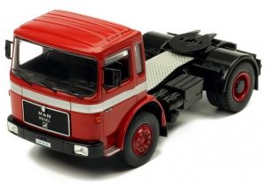 IXOTR055 - Camion solo 4x2 MAN 16.320 de couleur rouge