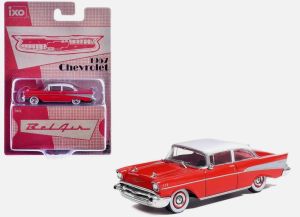 IXO-IA64008 - Voiture sous blister de 1957 couleur rouge et blanche - CHEVROLET Bel-Air
