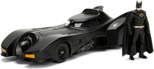 JAD98260 - Voiture de Batman BATMOBILE de 1989 avec personnage inclu