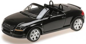 Voiture cabriolet sportif AUDI TT version Roadster de 1998 de couleur noire