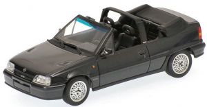 Voiture cabriolet OPEL Kadett GSI de 1989 couleur noir