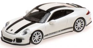 Voiture sportive PORSCHE 911 R de 2016 de couleur blanche avec bandes noires