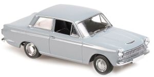 Voiture berline FORD Cortina de 1962 de couleur grise