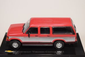 MAGCHEVERANEIO93 - Voiture de 1993 couleur rouge – CHEVROLET Veraneio custom