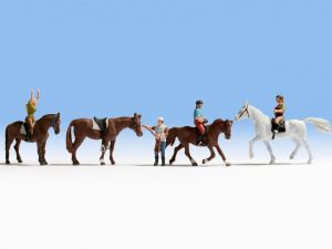 NOC15630 - 4 Chevaux avec cavaliers