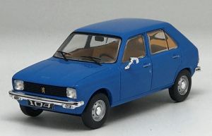 Voiture de 1972 couleur bleu limitée à 500 pièces - PEUGEOT 104