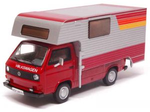 Véhicule de type camping car VOLKSWAGEN T3 couleur rouge