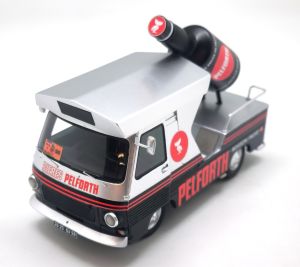 PER233 - Véhicule Publicitaire de 1977 couleur noir et grise - Limité à 125 pièces - PELFORTH - TDF