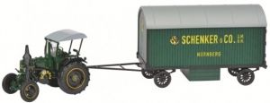 Tracteur LANZ BULLDOG vert avec cabine et roulotte SCHENKER & CO