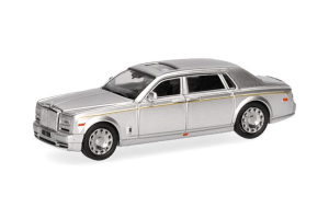 HER87MC000066 - Voiture de couleur argent - ROLLS ROYCE Phantom