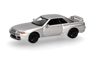 HER87MC000092 - Voiture de couleur argent - NISSAN Skyline GTR32
