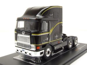 IXOTR169.22 - Camion solo de 1995 couleur noir – INTERNATIONAL eagle cabover 6x4