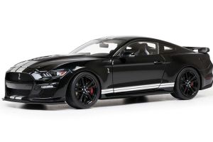 IXO-U18RDC002-FO - Voiture de 2022 couleur noire - FORD Mustang Shelby GT500