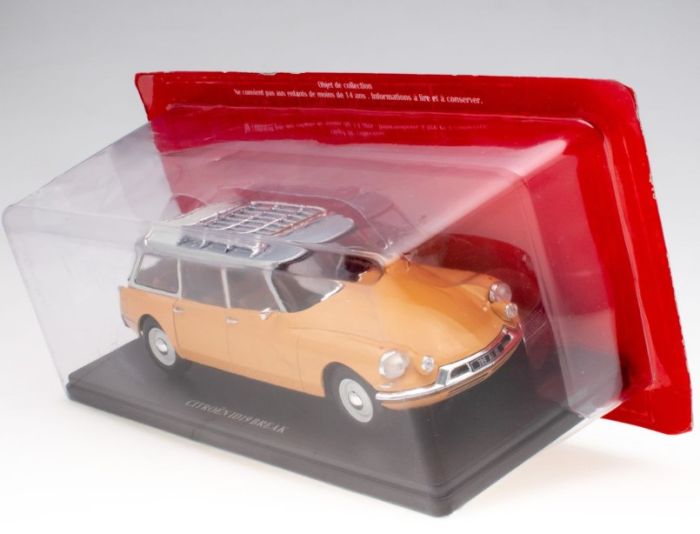 ミニカー CITROEN ID 19 BREAK 1958 RIO 4165 Citroen ID 19 Break Red Cross Ambulance France 1958