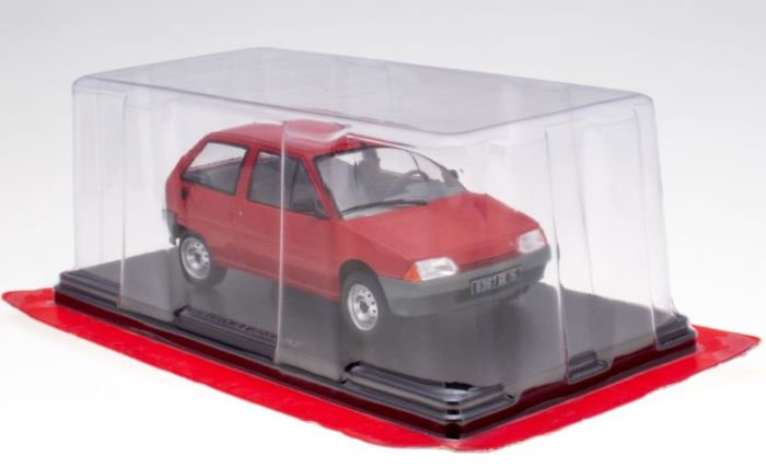 Voiture de 1986 couleur rouge – CITROEN AX berline | Marketoy