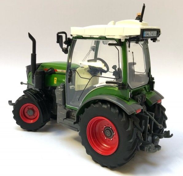 Tracteur Fendt 210 Vario 1:32 – USK 10658, Métal/plastique Vert, Neuf