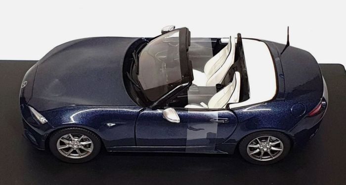 Mazda MX-5 ダークブルー 1/18スケール Miniature Voiture de 2019 couleur bleu - MAZDA MX-5 WHITEBOX