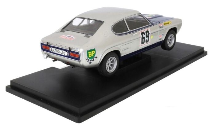 Märklin 1822 – Ford Capri 2300 1/43, Vert Olive, Miniature Jamais Jouée En Boîte